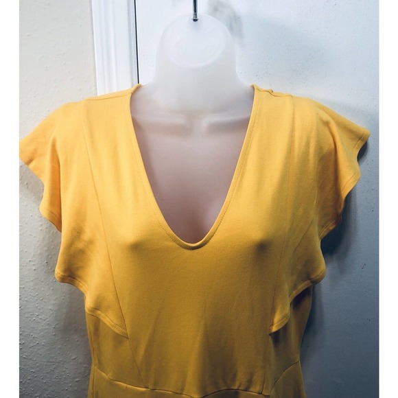 New York & Company Yellow Sz M Dress Ruffle Sleeve Pockets Tunic V- Neck Midi E2 - Picture 3 of 6